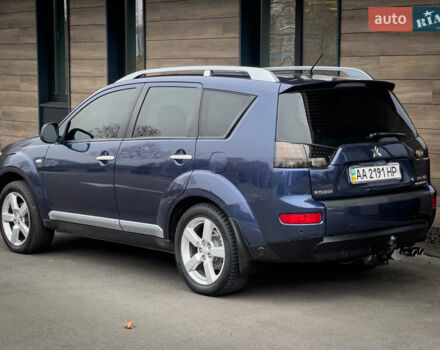 Синий Мицубиси Аутлендер ХЛ, объемом двигателя 2.4 л и пробегом 249 тыс. км за 8800 $, фото 7 на Automoto.ua