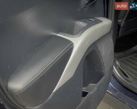 Синий Мицубиси Аутлендер ХЛ, объемом двигателя 2.4 л и пробегом 249 тыс. км за 8800 $, фото 16 на Automoto.ua