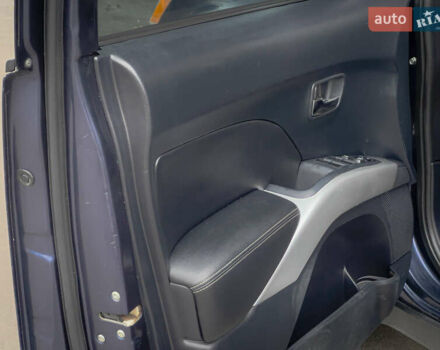 Синий Мицубиси Аутлендер ХЛ, объемом двигателя 2.4 л и пробегом 249 тыс. км за 8800 $, фото 15 на Automoto.ua