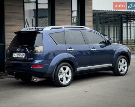 Синий Мицубиси Аутлендер ХЛ, объемом двигателя 2.4 л и пробегом 249 тыс. км за 8800 $, фото 10 на Automoto.ua