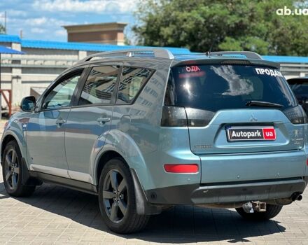 Зеленый Мицубиси Аутлендер ХЛ, объемом двигателя 3 л и пробегом 233 тыс. км за 9490 $, фото 5 на Automoto.ua