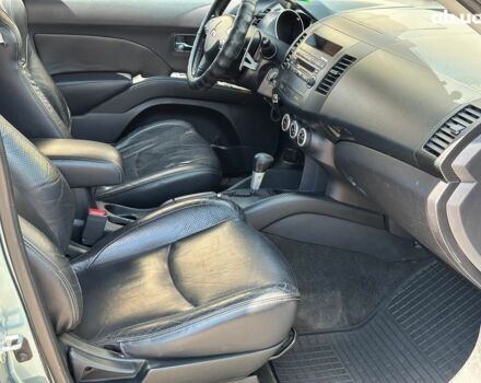 Зеленый Мицубиси Аутлендер ХЛ, объемом двигателя 3 л и пробегом 233 тыс. км за 9490 $, фото 19 на Automoto.ua