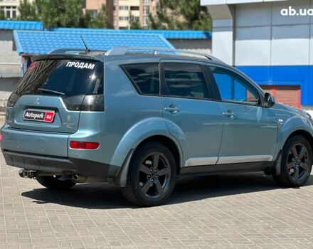 Зеленый Мицубиси Аутлендер ХЛ, объемом двигателя 3 л и пробегом 233 тыс. км за 9490 $, фото 3 на Automoto.ua