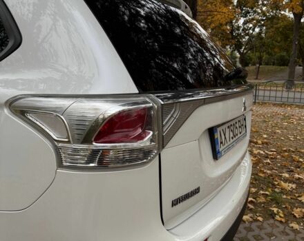 Белый Мицубиси Аутлендер, объемом двигателя 2.4 л и пробегом 146 тыс. км за 13500 $, фото 9 на Automoto.ua