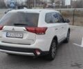 Белый Мицубиси Аутлендер, объемом двигателя 2.4 л и пробегом 119 тыс. км за 17800 $, фото 5 на Automoto.ua