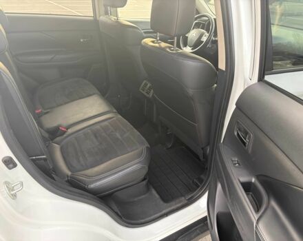 Белый Мицубиси Аутлендер, объемом двигателя 2.4 л и пробегом 168 тыс. км за 19500 $, фото 16 на Automoto.ua