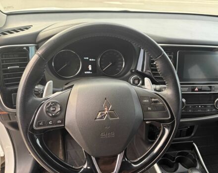 Белый Мицубиси Аутлендер, объемом двигателя 2.4 л и пробегом 168 тыс. км за 19500 $, фото 9 на Automoto.ua