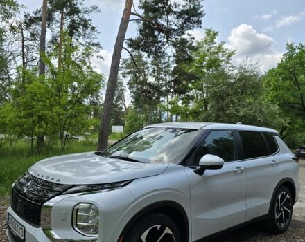 Білий Міцубісі Аутлендер, об'ємом двигуна 2.5 л та пробігом 19 тис. км за 27500 $, фото 13 на Automoto.ua