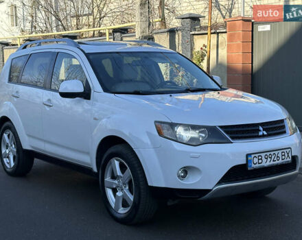 Білий Міцубісі Аутлендер, об'ємом двигуна 3 л та пробігом 187 тис. км за 7999 $, фото 6 на Automoto.ua