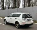 Белый Мицубиси Аутлендер, объемом двигателя 2 л и пробегом 260 тыс. км за 4150 $, фото 4 на Automoto.ua