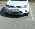 Міцубісі Аутлендер 2007 у Києві на Automoto.ua Білий Міцубісі Аутлендер, об'ємом двигуна 3 л та пробігом 226 тис. км за 6999 $, фото 1 на Automoto.ua