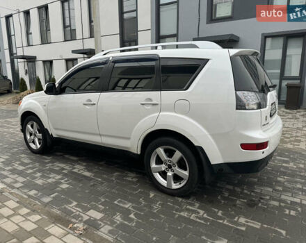 Білий Міцубісі Аутлендер, об'ємом двигуна 3 л та пробігом 312 тис. км за 7850 $, фото 5 на Automoto.ua
