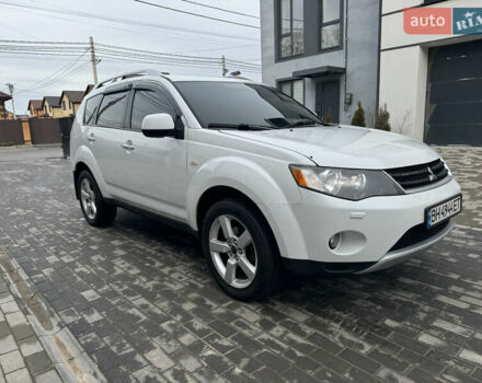 Білий Міцубісі Аутлендер, об'ємом двигуна 3 л та пробігом 312 тис. км за 7850 $, фото 2 на Automoto.ua