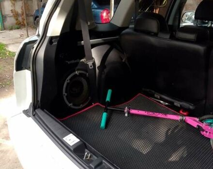 Білий Міцубісі Аутлендер, об'ємом двигуна 2.18 л та пробігом 275 тис. км за 9500 $, фото 9 на Automoto.ua