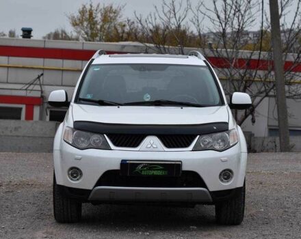 Білий Міцубісі Аутлендер, об'ємом двигуна 2.2 л та пробігом 275 тис. км за 9650 $, фото 5 на Automoto.ua