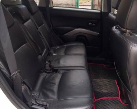 Білий Міцубісі Аутлендер, об'ємом двигуна 2.18 л та пробігом 275 тис. км за 9500 $, фото 10 на Automoto.ua