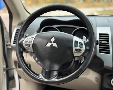 Білий Міцубісі Аутлендер, об'ємом двигуна 2.4 л та пробігом 160 тис. км за 9299 $, фото 12 на Automoto.ua