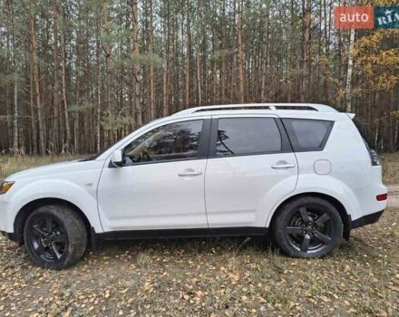 Мицубиси Аутлендер 2008 в Лебедине на Automoto.ua Белый Мицубиси Аутлендер, объемом двигателя 3 л и пробегом 150 тыс. км за 10000 $, фото 9 на Automoto.ua