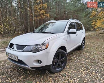 Мицубиси Аутлендер 2008 в Лебедине на Automoto.ua Белый Мицубиси Аутлендер, объемом двигателя 3 л и пробегом 150 тыс. км за 10000 $, фото 6 на Automoto.ua