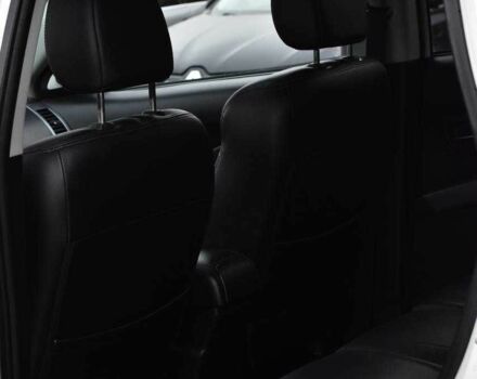 Білий Міцубісі Аутлендер, об'ємом двигуна 2.2 л та пробігом 275 тис. км за 9650 $, фото 22 на Automoto.ua