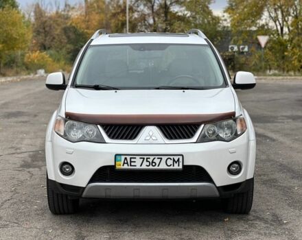 Білий Міцубісі Аутлендер, об'ємом двигуна 2.4 л та пробігом 160 тис. км за 9299 $, фото 2 на Automoto.ua