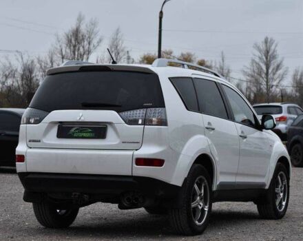 Білий Міцубісі Аутлендер, об'ємом двигуна 2.2 л та пробігом 275 тис. км за 9650 $, фото 1 на Automoto.ua