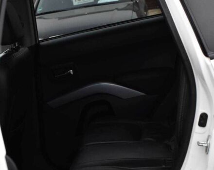 Білий Міцубісі Аутлендер, об'ємом двигуна 2.2 л та пробігом 275 тис. км за 9650 $, фото 21 на Automoto.ua