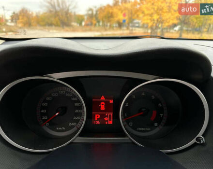 Белый Мицубиси Аутлендер, объемом двигателя 2.36 л и пробегом 160 тыс. км за 9299 $, фото 29 на Automoto.ua