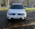 Білий Міцубісі Аутлендер, об'ємом двигуна 2.4 л та пробігом 230 тис. км за 9000 $, фото 6 на Automoto.ua
