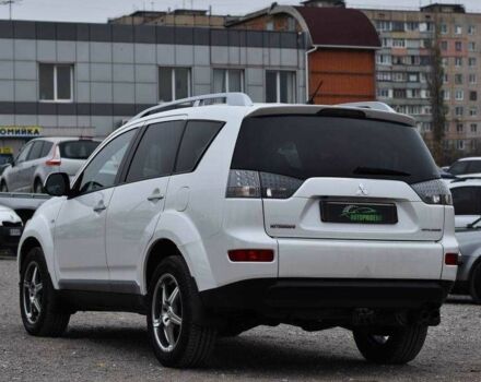 Білий Міцубісі Аутлендер, об'ємом двигуна 2.2 л та пробігом 275 тис. км за 9650 $, фото 3 на Automoto.ua