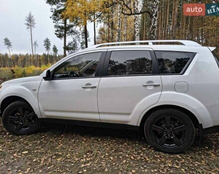 Мицубиси Аутлендер 2008 в Лебедине на Automoto.ua Белый Мицубиси Аутлендер, объемом двигателя 3 л и пробегом 150 тыс. км за 10000 $, фото 20 на Automoto.ua