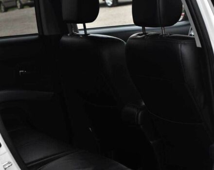 Білий Міцубісі Аутлендер, об'ємом двигуна 2.2 л та пробігом 275 тис. км за 9650 $, фото 17 на Automoto.ua