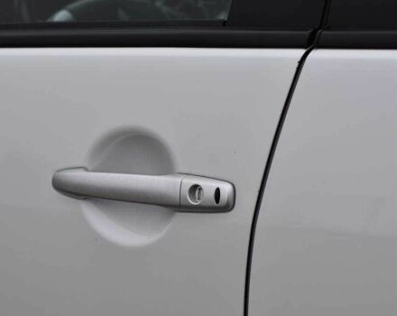 Білий Міцубісі Аутлендер, об'ємом двигуна 2.2 л та пробігом 275 тис. км за 9650 $, фото 6 на Automoto.ua