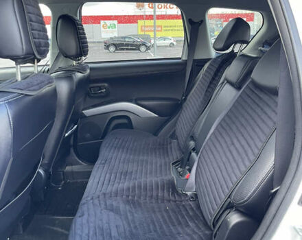 Білий Міцубісі Аутлендер, об'ємом двигуна 2.18 л та пробігом 198 тис. км за 11500 $, фото 36 на Automoto.ua