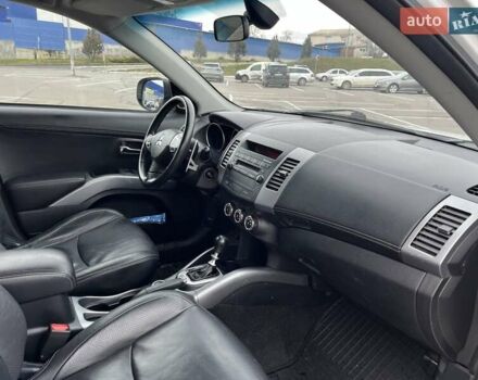 Білий Міцубісі Аутлендер, об'ємом двигуна 2.2 л та пробігом 245 тис. км за 10300 $, фото 17 на Automoto.ua