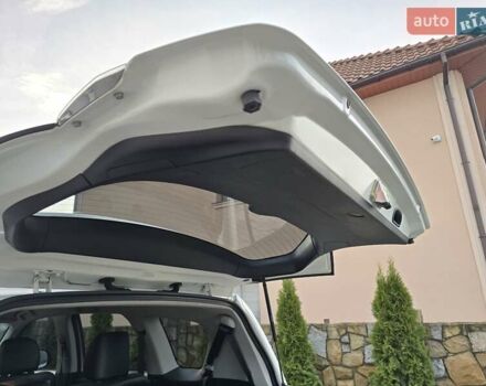 Білий Міцубісі Аутлендер, об'ємом двигуна 2.36 л та пробігом 178 тис. км за 10200 $, фото 36 на Automoto.ua