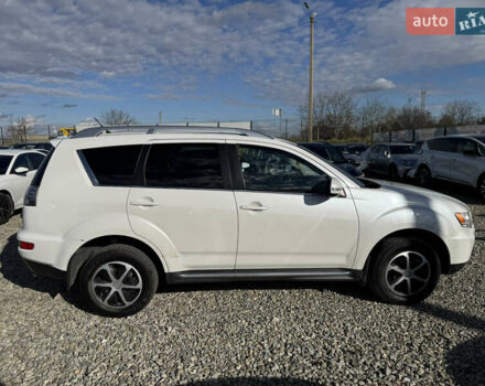 Белый Мицубиси Аутлендер, объемом двигателя 2.18 л и пробегом 271 тыс. км за 8700 $, фото 11 на Automoto.ua
