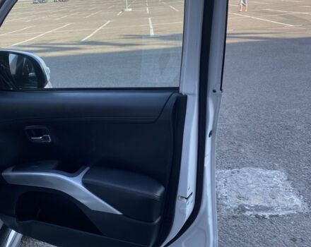 Білий Міцубісі Аутлендер, об'ємом двигуна 2.2 л та пробігом 260 тис. км за 11000 $, фото 12 на Automoto.ua