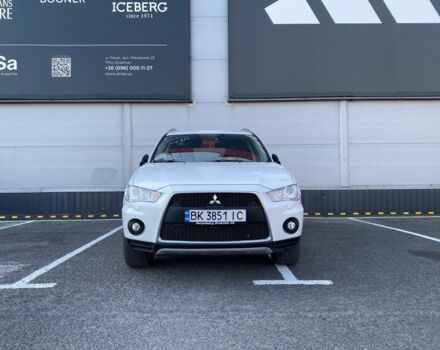 Білий Міцубісі Аутлендер, об'ємом двигуна 2.2 л та пробігом 260 тис. км за 11000 $, фото 17 на Automoto.ua