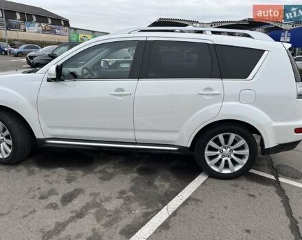 Білий Міцубісі Аутлендер, об'ємом двигуна 2.2 л та пробігом 245 тис. км за 10300 $, фото 44 на Automoto.ua