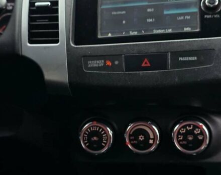 Білий Міцубісі Аутлендер, об'ємом двигуна 2.27 л та пробігом 243 тис. км за 9800 $, фото 32 на Automoto.ua