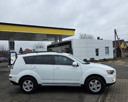 Білий Міцубісі Аутлендер, об'ємом двигуна 2.27 л та пробігом 243 тис. км за 9800 $, фото 1 на Automoto.ua