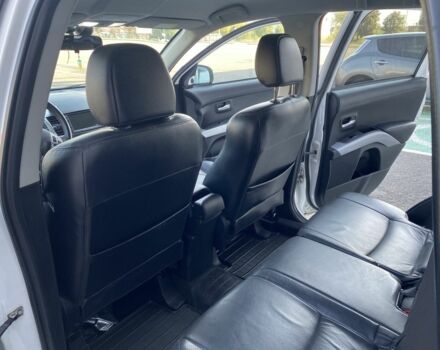 Білий Міцубісі Аутлендер, об'ємом двигуна 2.2 л та пробігом 260 тис. км за 11000 $, фото 9 на Automoto.ua