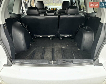 Белый Мицубиси Аутлендер, объемом двигателя 2.2 л и пробегом 266 тыс. км за 9300 $, фото 19 на Automoto.ua