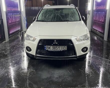 Білий Міцубісі Аутлендер, об'ємом двигуна 2.2 л та пробігом 260 тис. км за 11000 $, фото 2 на Automoto.ua
