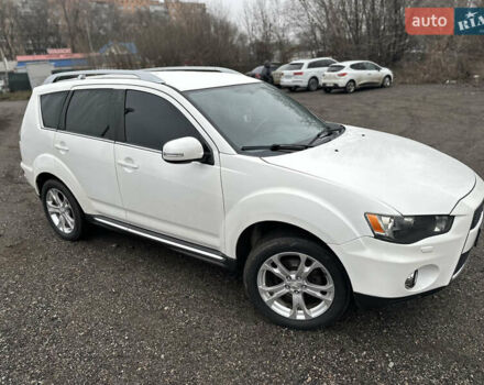 Белый Мицубиси Аутлендер, объемом двигателя 2.2 л и пробегом 266 тыс. км за 9300 $, фото 7 на Automoto.ua