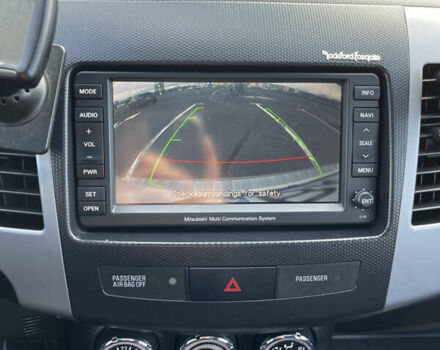 Білий Міцубісі Аутлендер, об'ємом двигуна 2.18 л та пробігом 198 тис. км за 11500 $, фото 22 на Automoto.ua