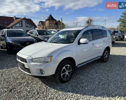 Белый Мицубиси Аутлендер, объемом двигателя 2.18 л и пробегом 271 тыс. км за 8700 $, фото 6 на Automoto.ua