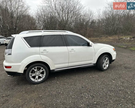 Белый Мицубиси Аутлендер, объемом двигателя 2.2 л и пробегом 266 тыс. км за 9300 $, фото 8 на Automoto.ua
