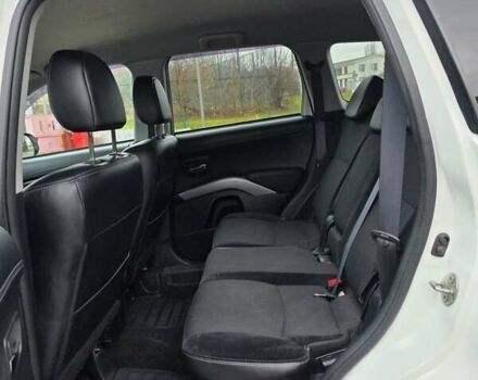 Білий Міцубісі Аутлендер, об'ємом двигуна 2.27 л та пробігом 243 тис. км за 9800 $, фото 18 на Automoto.ua